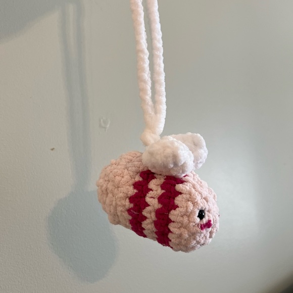crochet Pink Bee Decoration - Picture 2 of 2